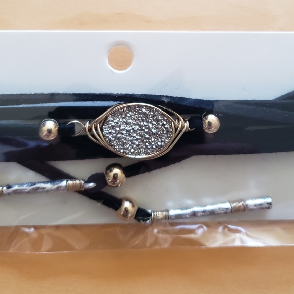 Shimmer Finish Stone Faux Suede Wraparound Necklac - Picture 3 of 6